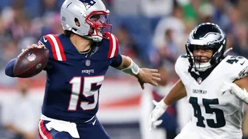 Patriots Rookie QB Behren Morton Punts, Throws Game-Winning Touchdown Pass